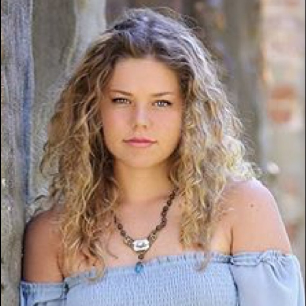 Meet your Posher, Allie Rose